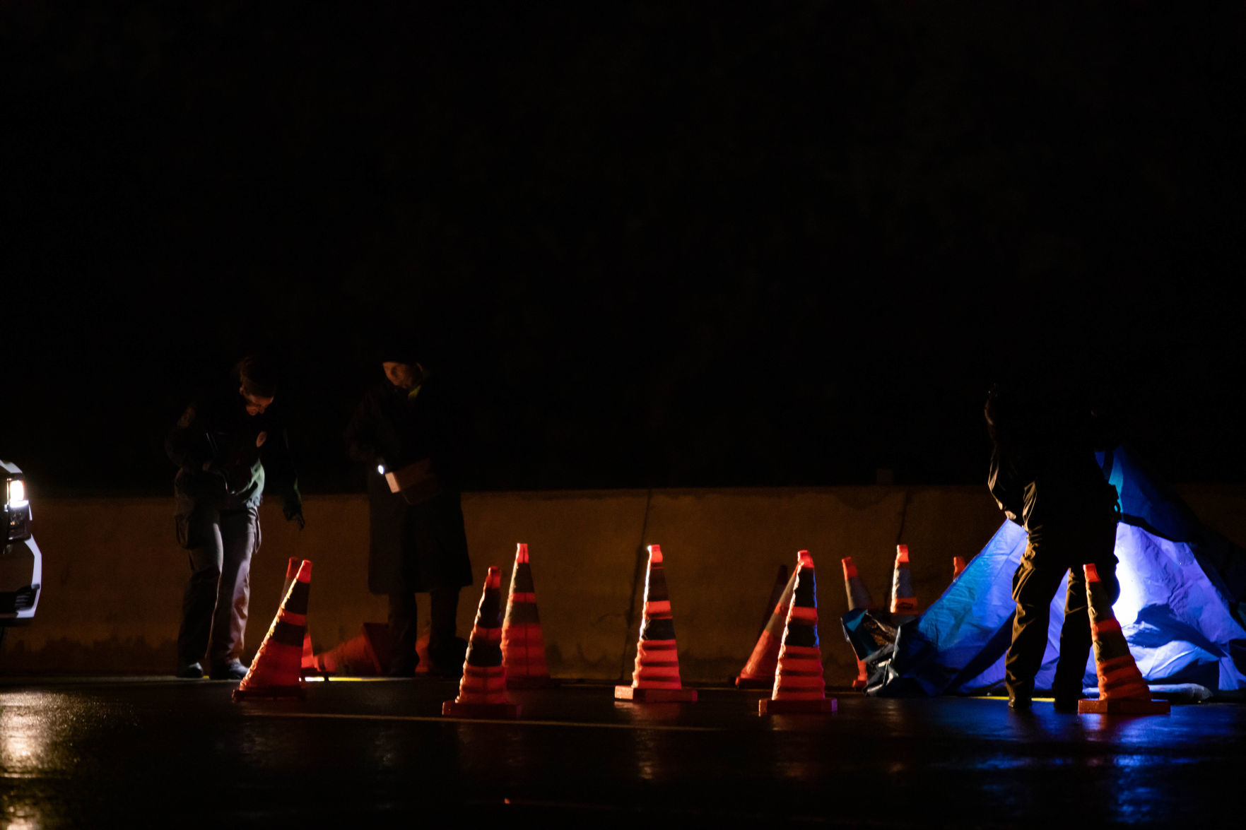 Officer shot in Webster Groves on Interstate 44 at the Elm Avenue exit